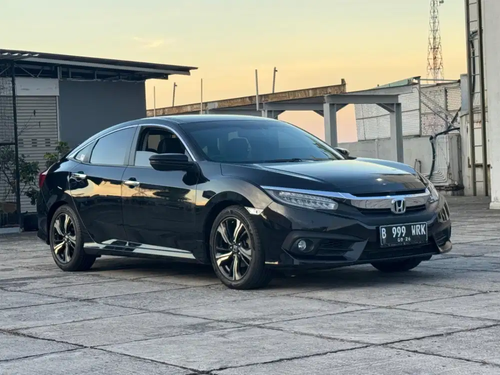 KM 8rb LOW ODO ASLI !! CIVIC ES SEDAN TURBO 2016 ANTIK !!
