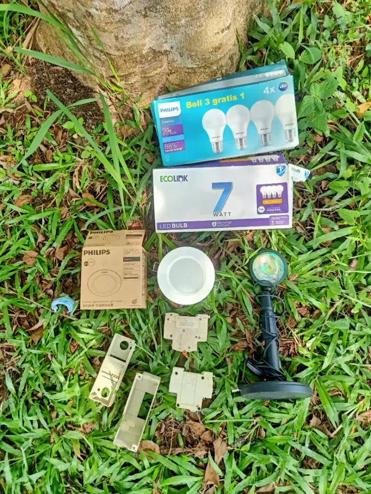 Di jual semua foto di iklan ada lampu dll murah aja