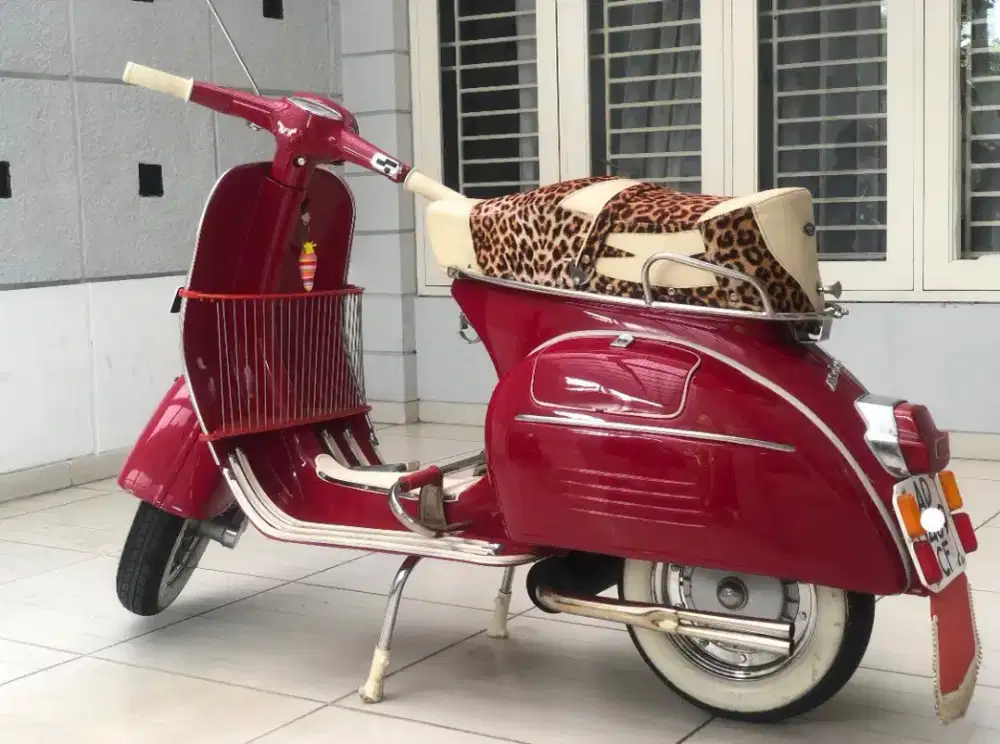 Vespa latina 68  full ACC