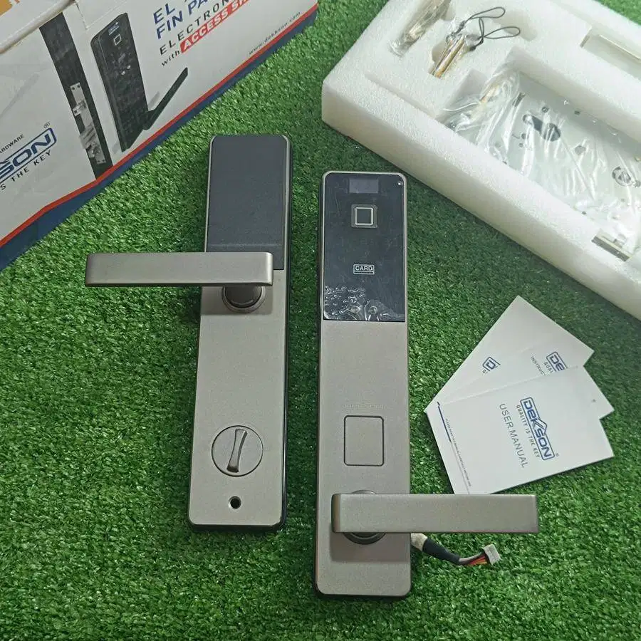 DEKKSON EL 9204 MF FIN PASS BT L/R ELECTRONIC LOCK with ACCESS SHARING