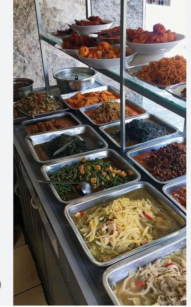 Jaga warung makan