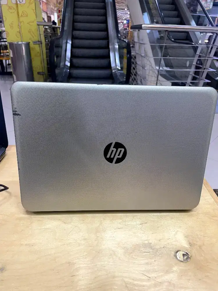 REDY HP RTL8723BE
PROSSESOR INTEL PENTIUM
RAM 4GB
HDD 500gb
KEYBOARD