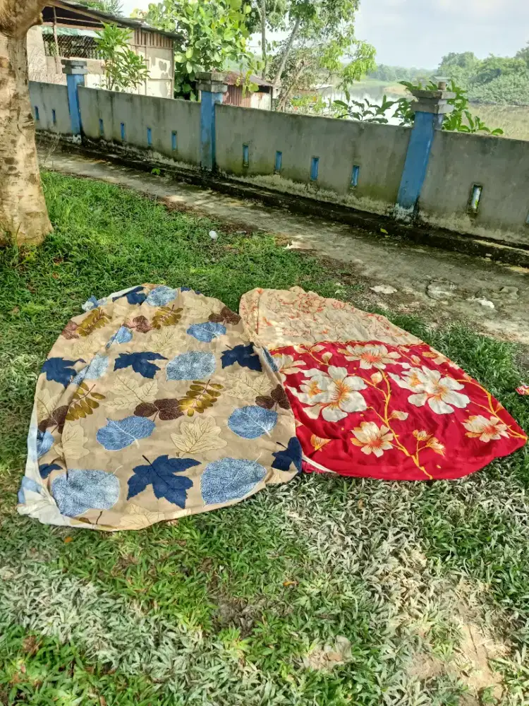 Di jual 2 buah seprai alas kasur ukuran 120x200 murah