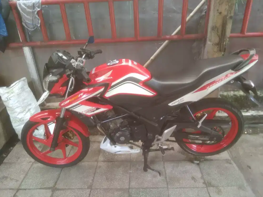 Honda Cb150r Old