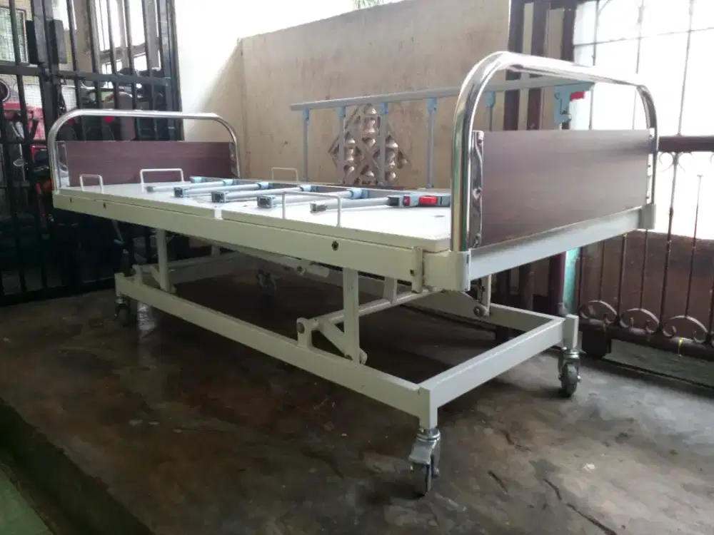 Tempat tidur/bad pasien