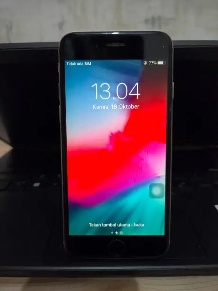 Dijual iphone 6 16gb. Warna silver.