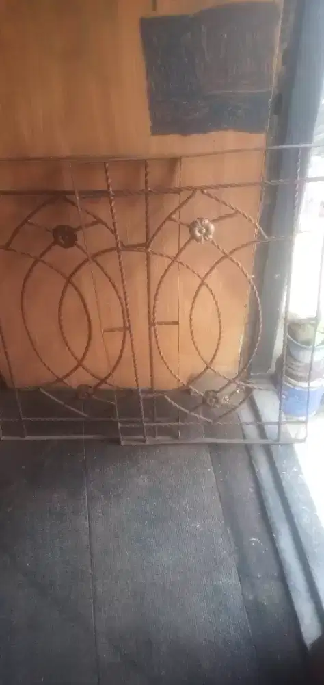 Tralis buat kusen kamar