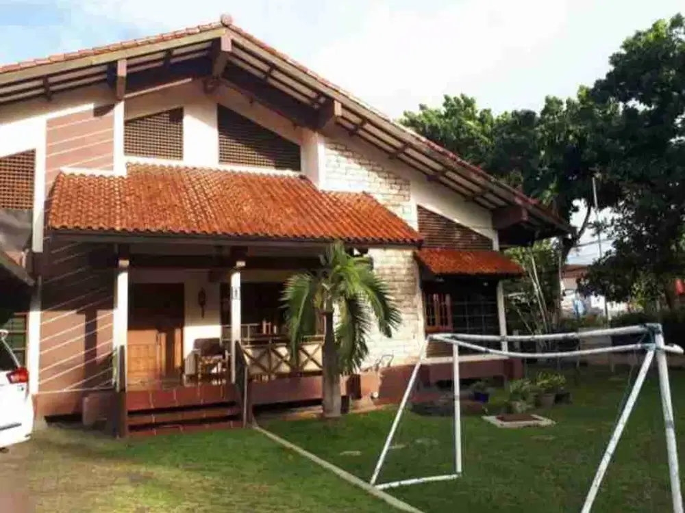 Dijual Rumah dibawah harga NJOP di Warung Buncit Jaksel,  bisa untuk Commercial, letak sangat strategis...
