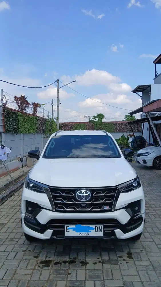 Toyota FORTUNER 2.8 GR  2024 Putih 4X2