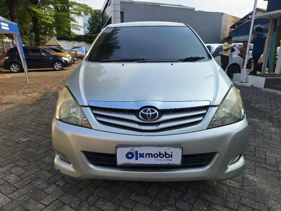 LOW DP Toyota Kijang Innova 2.0 G Bensin-MT 2010 SVC
