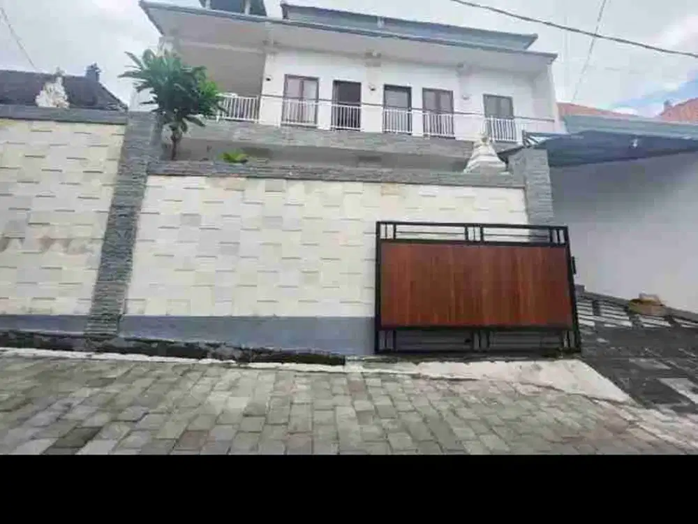 Rumah di area Sanur sedap malam