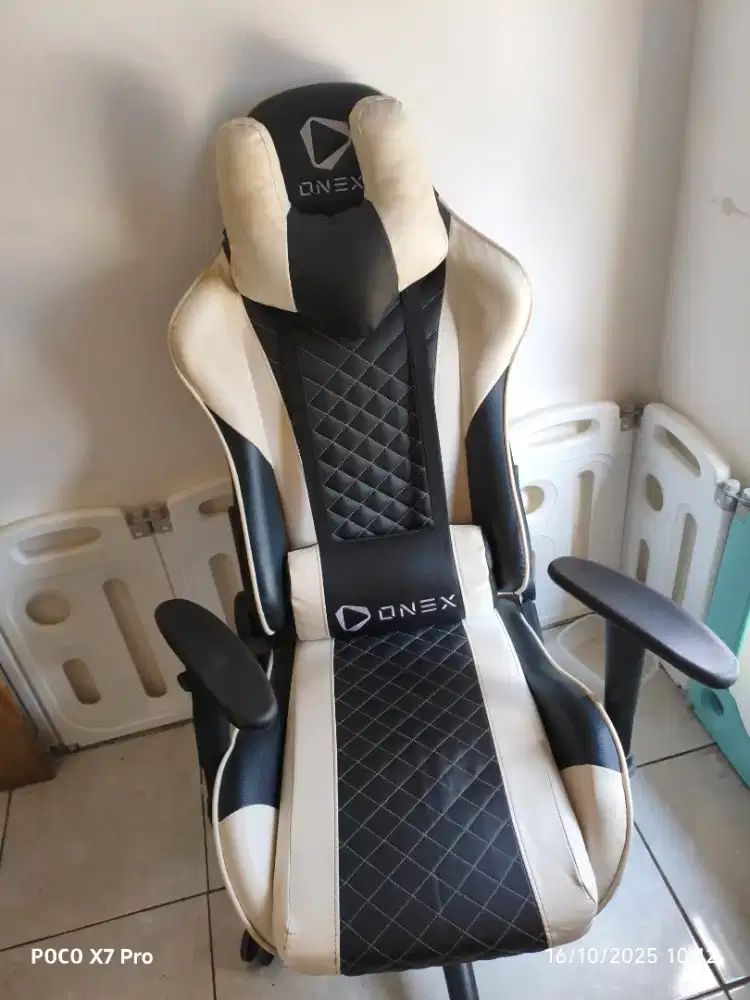 Kursi Gaming ONEX GX3