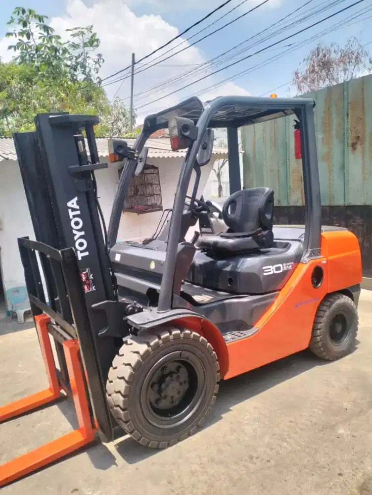 Forklift Toyota 3 Ton,Tiang 3 Meter,Manual,1DZ-II,8FD30,Tahun 2019