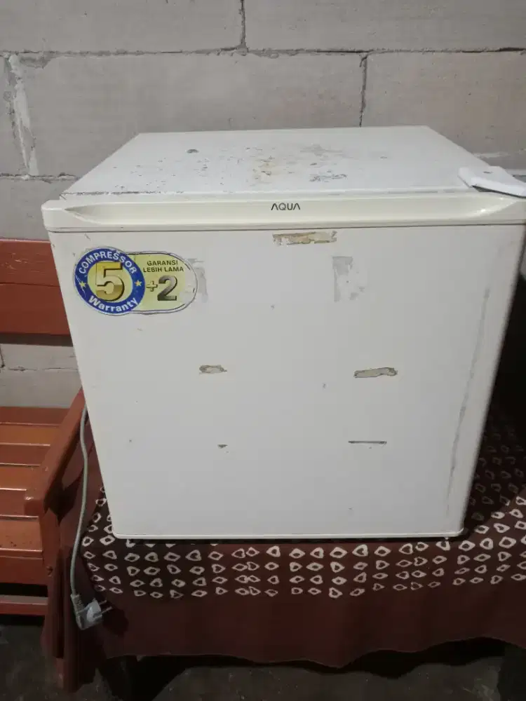 Jual kulkas minibar aqua