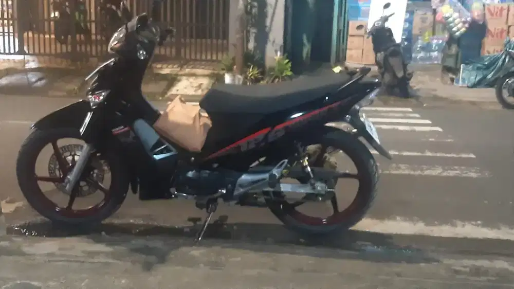 Honda suprax125