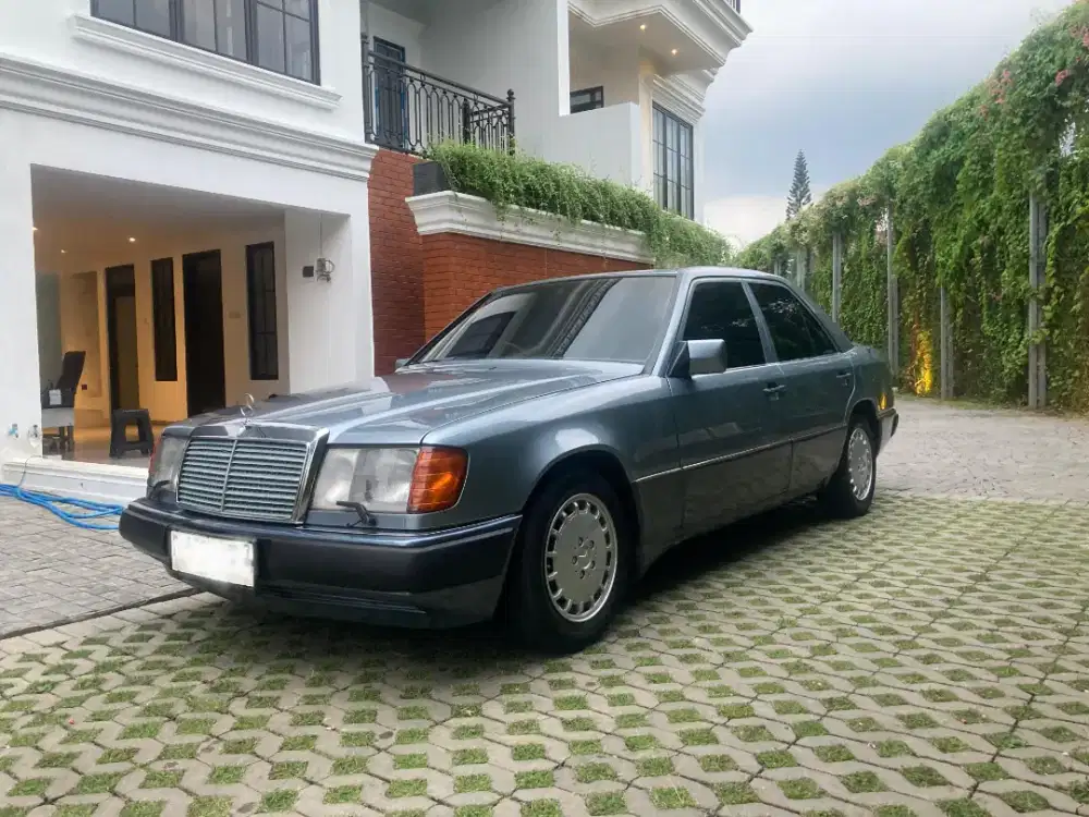 Mercedes_Benz Boxer W124 300E Special Order 1988 Mercy Boxer Siap Pake