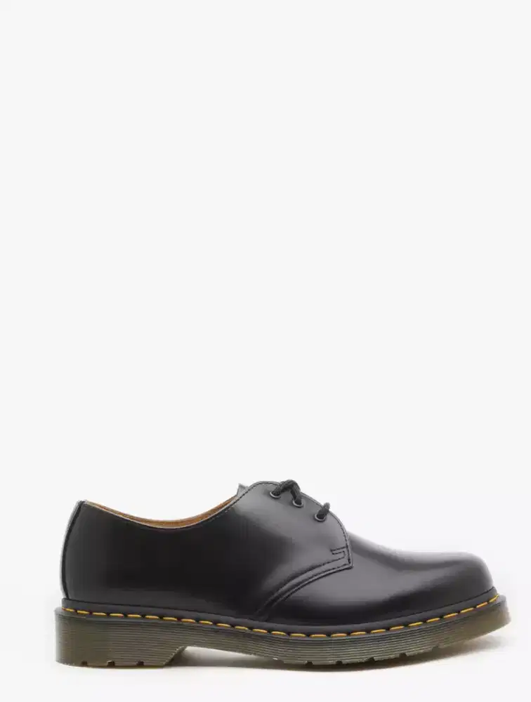 SEPATU DR. MARTENS