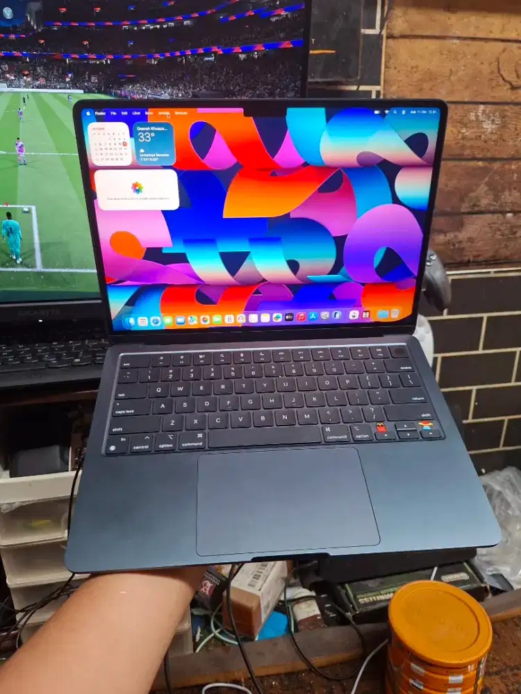 Macbook Air M3 2024 iBox Mulus Normal Bisa Tuker Tambah