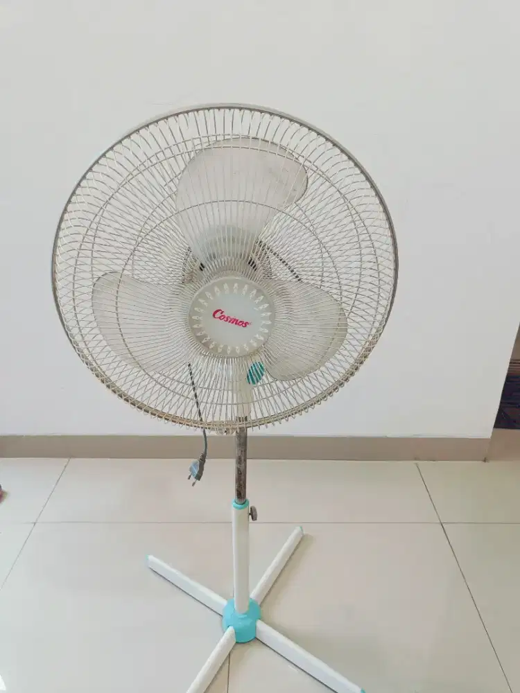 kipas angin berdiri cosmos 16 inchi