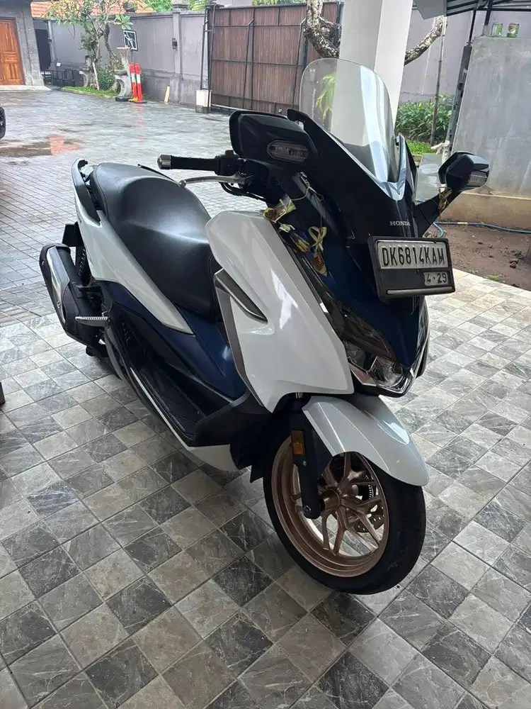 Honda Forza low kilometer