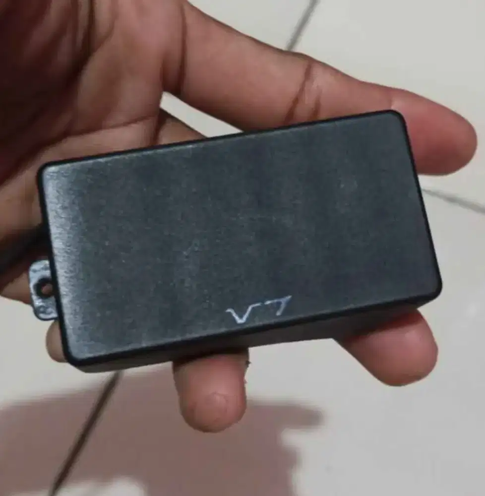 Pickup ibanez V7 original 6 string. Ada 2 biji