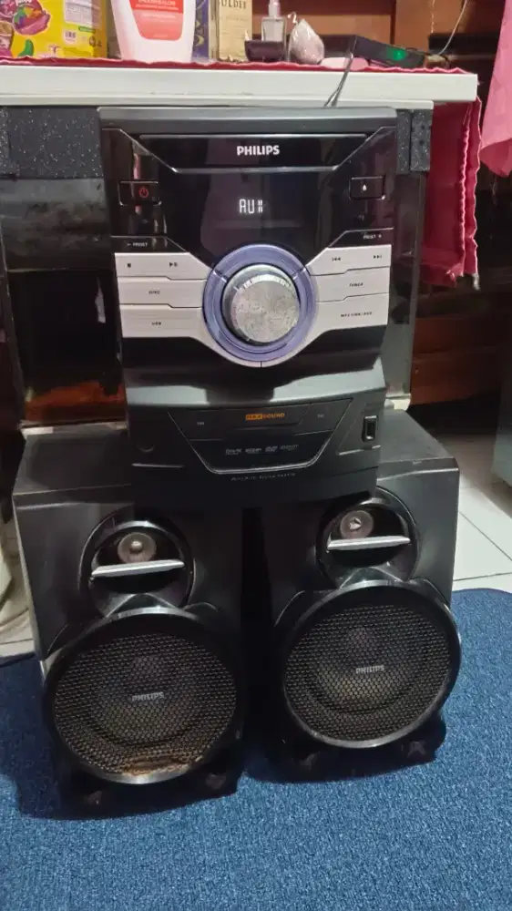 Speaker compo PHILIPS FWD410 segel
DVD,USB,AUX,RADIO normal