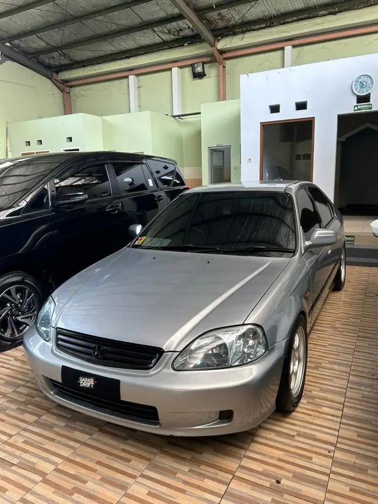 Di jual honda civic ferio facelift 2000