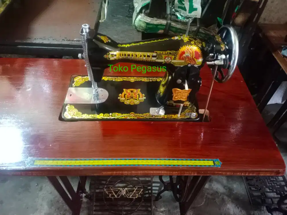 Jual mesin jahit seken BUTTERFLY ,meja laci 1(baru),siap pakai&garansi