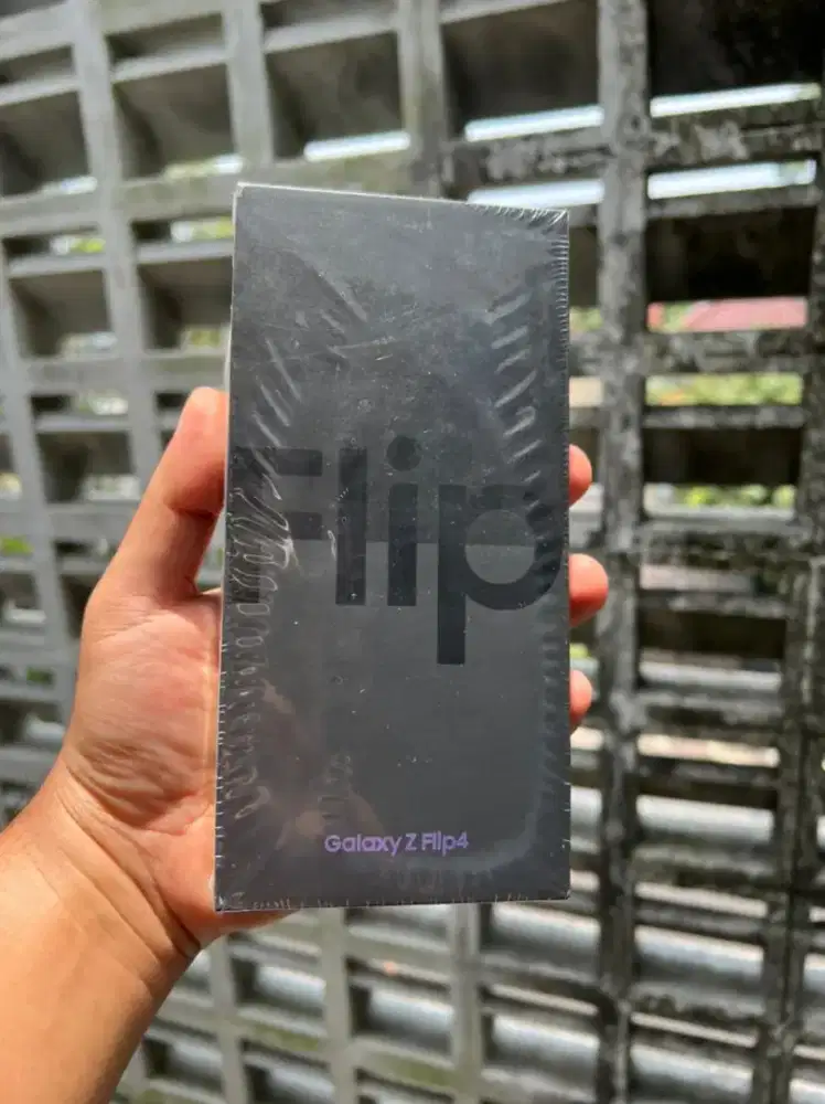 Samsung Flip 4 256GB Ungu