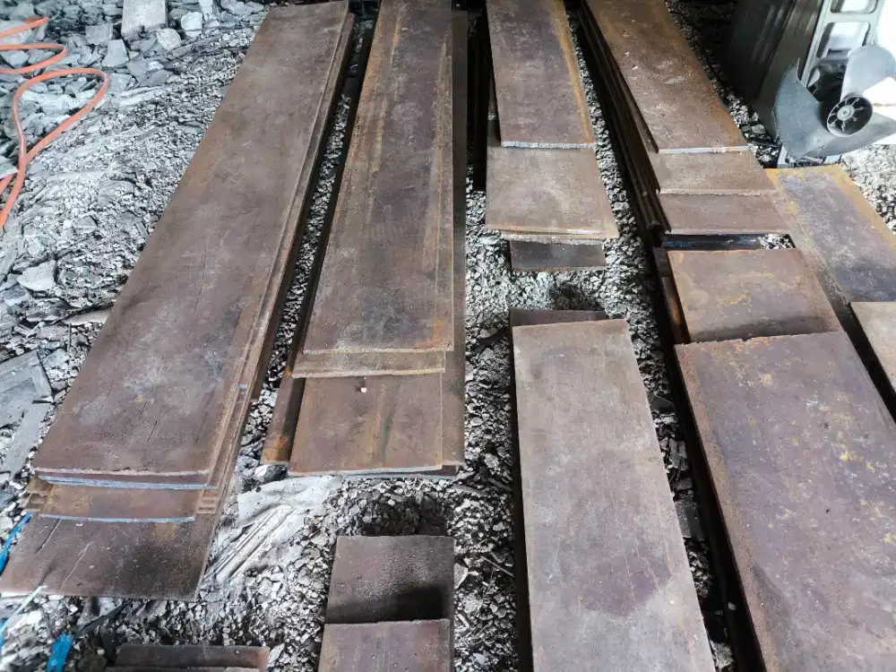 Plat besi tebal 12mm