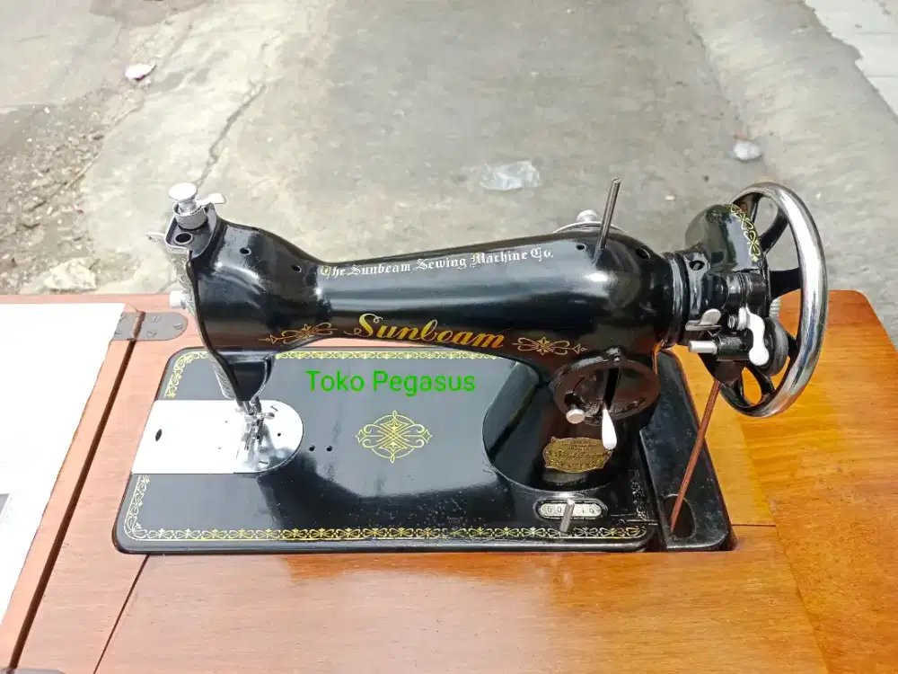 Jual mesin jahit seken SUNBEAM(JEPANG) meja lipat kayu jati,siap pakai