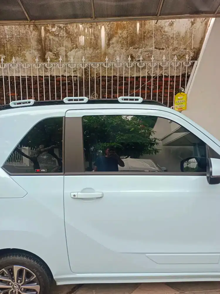 Kaca film kunjungan