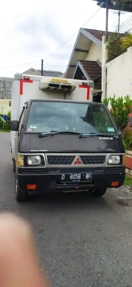 Mitsubishi L300 Box Pendingin / Es