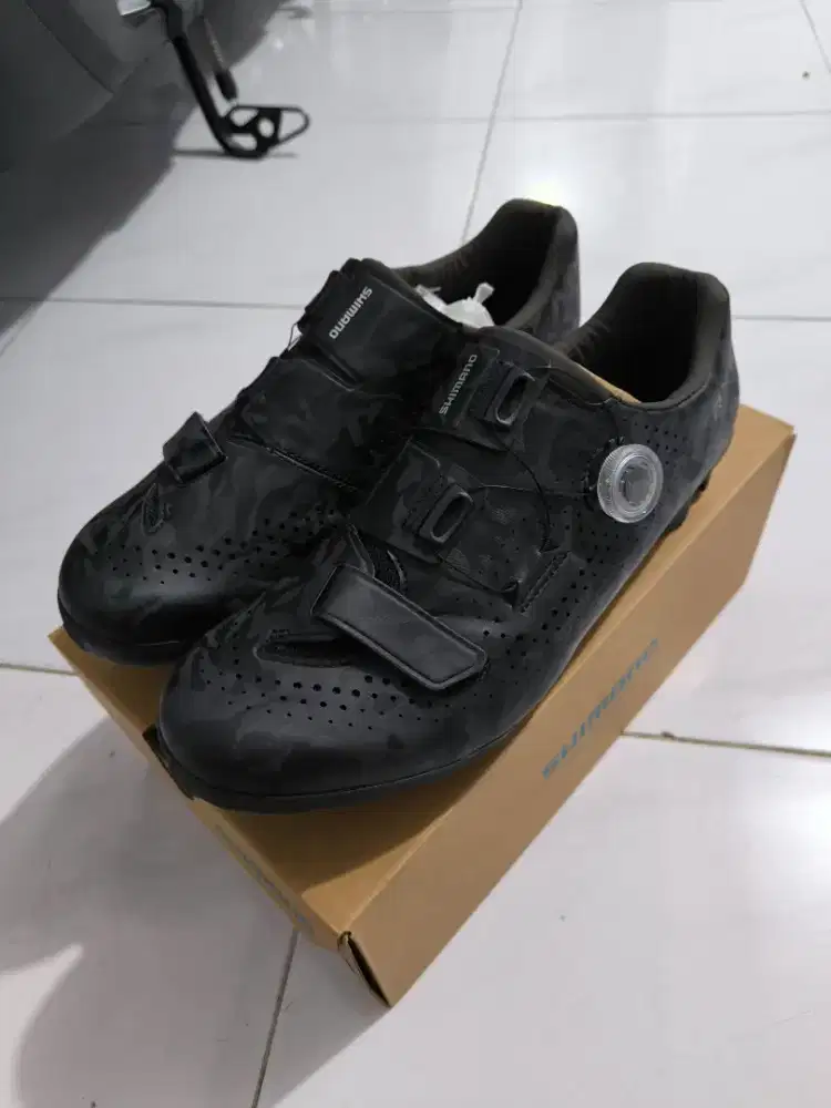 Sepatu cleat Shimano rx6 uk 45 sekali pakai