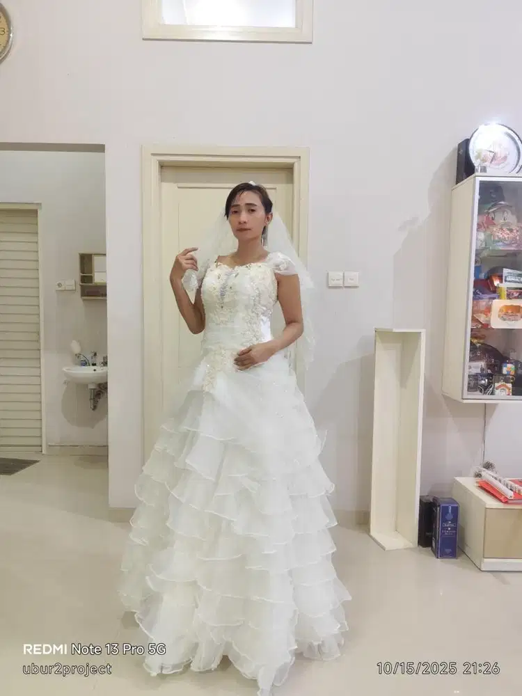 Prelovd live new gaun pengantin satu kali pakai