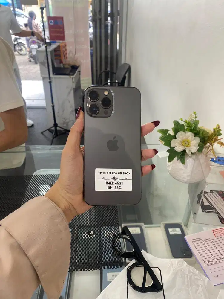iphone 13 pm bergaransi tuker tambah