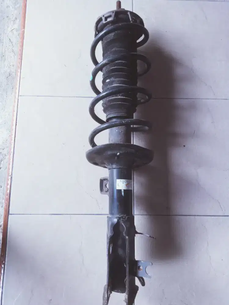 Shok DPN kiri Honda hrv