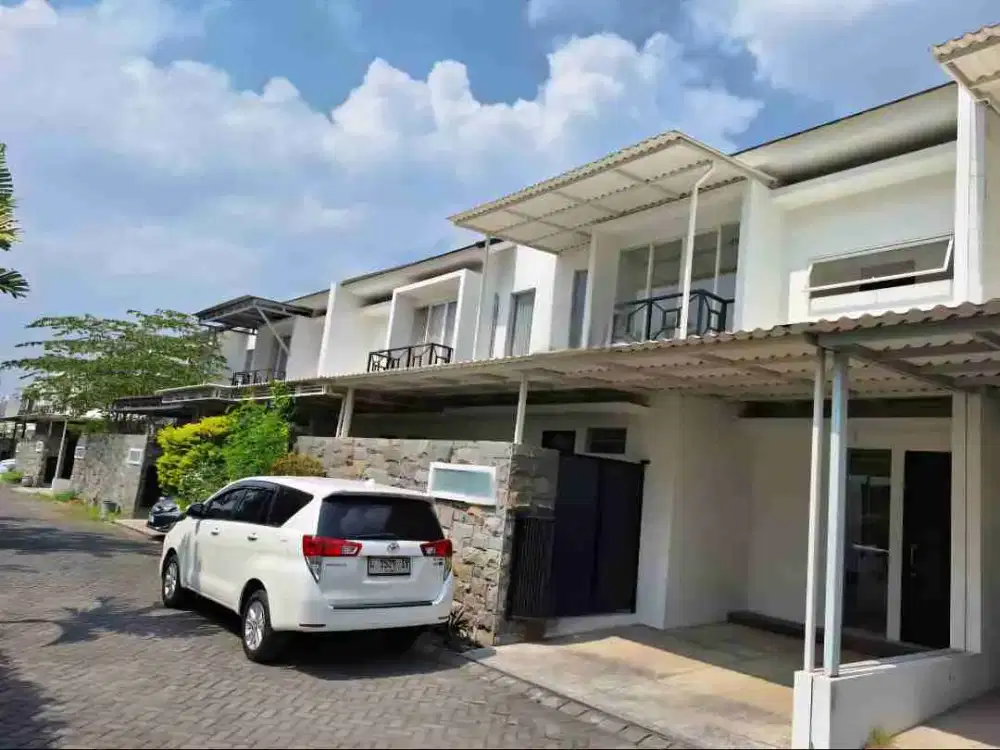 Dijual Rumah Modern Cluster Surabaya Barat Decasa Lakarsantri