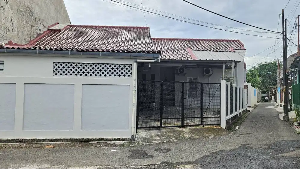 Rumah Luas Cocok Untuk Home Office di Kavling DKI Pondok Kelapa Jaktim
