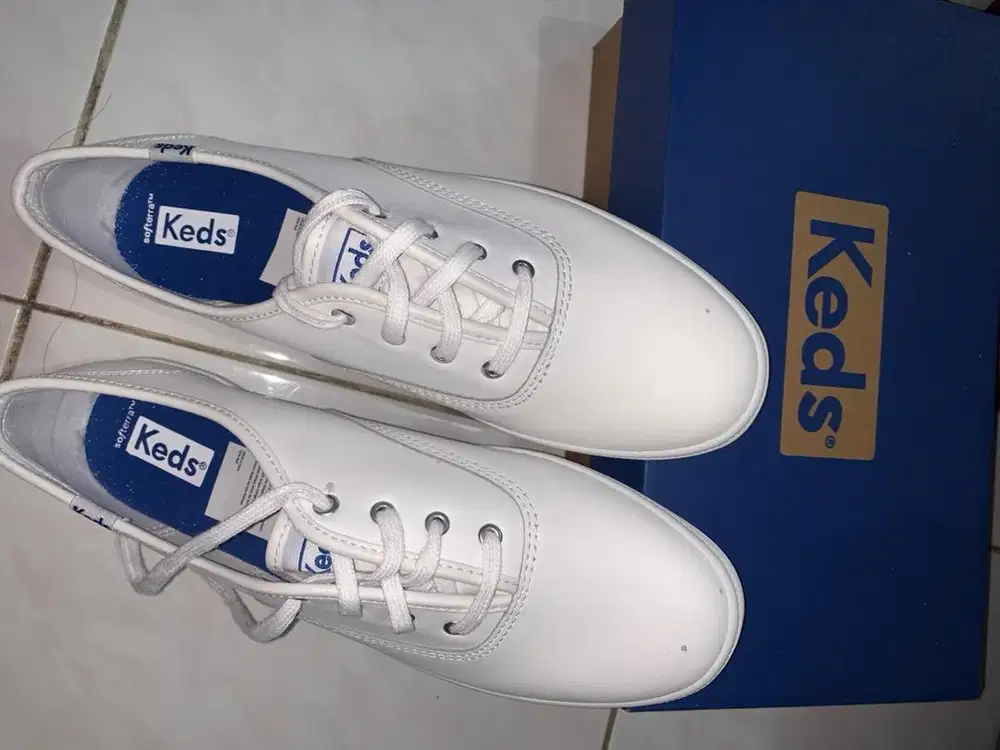 Keds Champion White Leather WH45750  SIZE 39 ( 25cm)