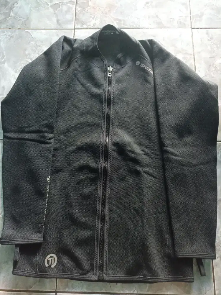 Wetsuit sharkskin