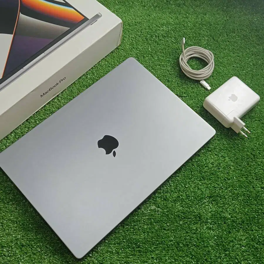 Macbook Pro 16 2021 M1 Pro RAM 16Gb SSD 512Gb Space Gray Ex iBox