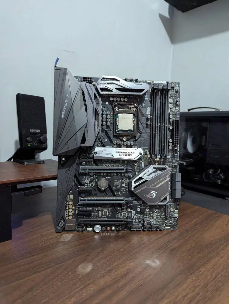 Bundle Mobo Asus Z370 + Intel I7 8700K Tray