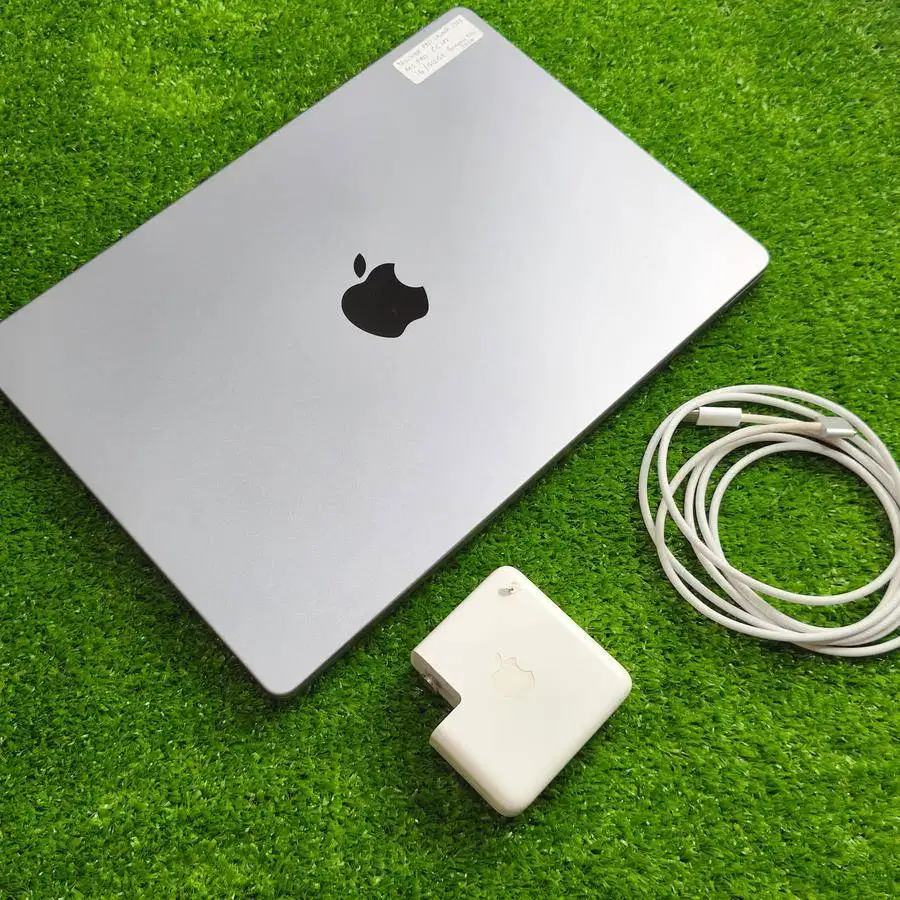 Macbook Pro 14inch 2023 M2 Pro RAM 16Gb SSD 512Gb Garansi Apple Care+