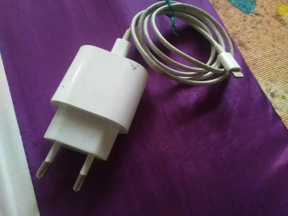 Charger IP/headset bagus
