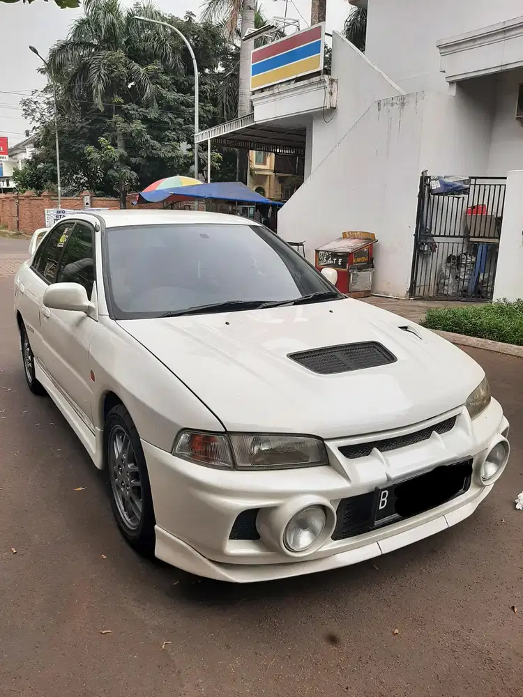 Mitsubishi Lancer Evolution 2000 Bensin