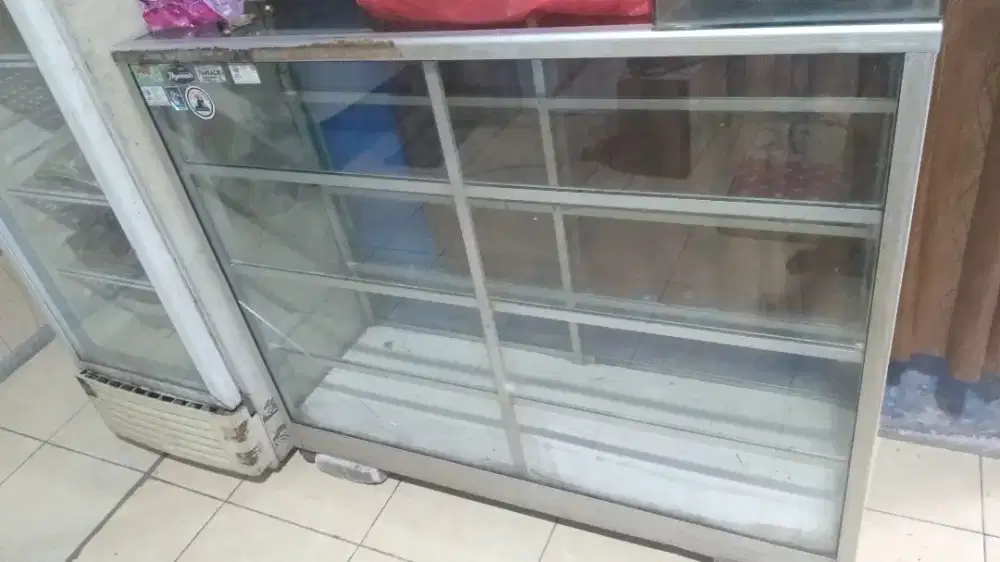 Jual showcase dan etalase