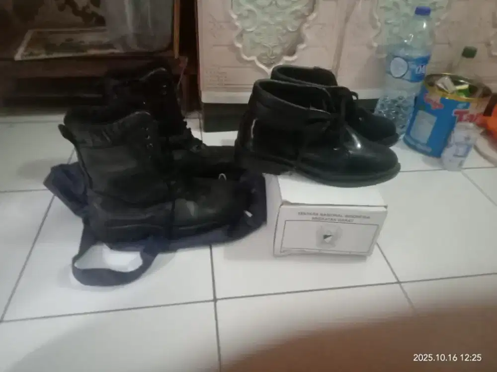 Sepatu satpam pdh dan pdl