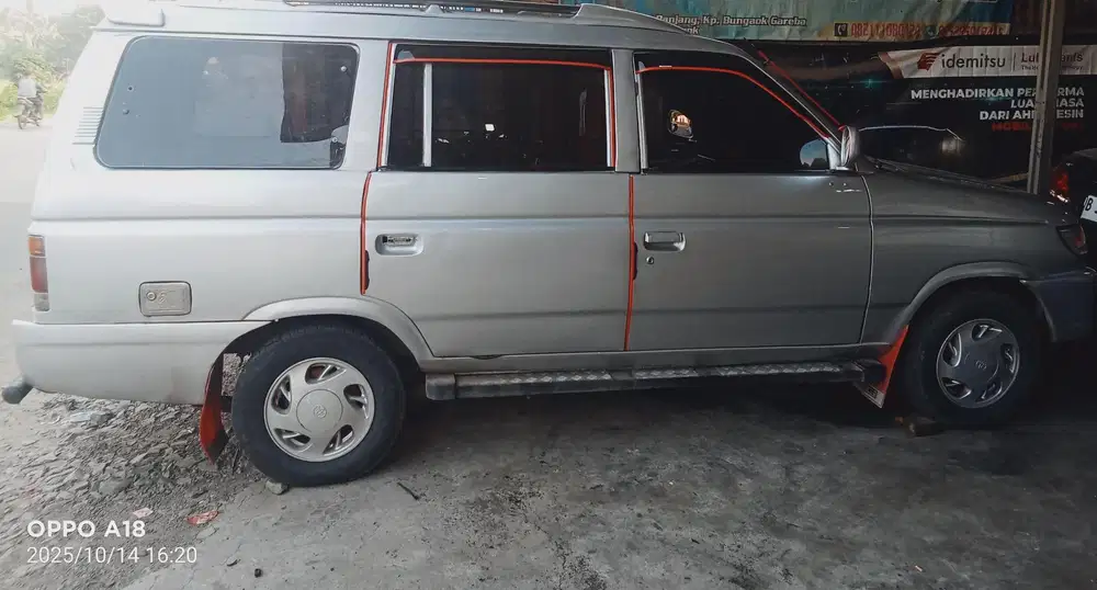 Di jual Isuzu Panther bonet th 1992 Diesel