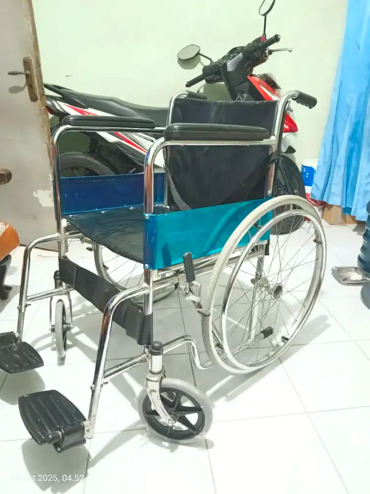 Kursi roda lipat Serenity